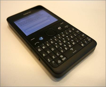 Nokia Asha 210 specifications and price facebook variant