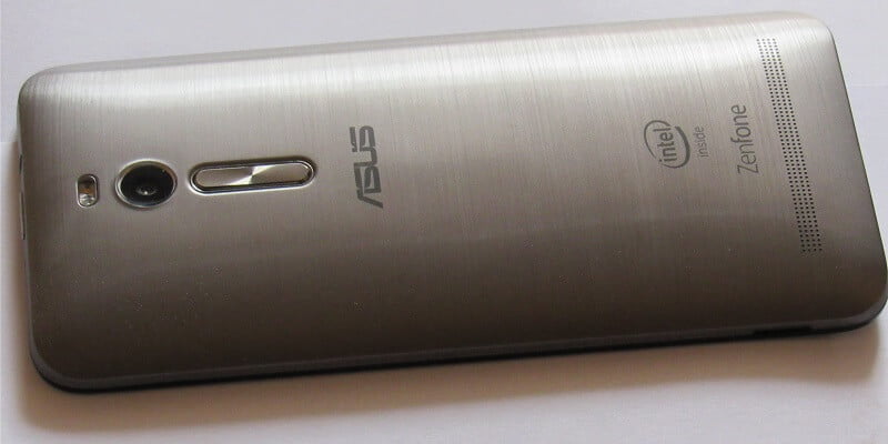 Build and design of the ASUS Zenfone 2 inspire2rise