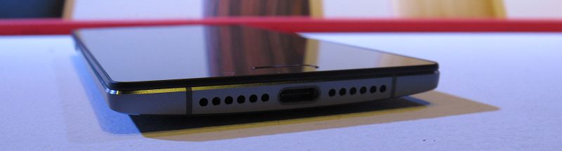 One plus 2 bottom charging usb c port and speakers
