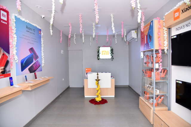 mi 2000th store in india launched